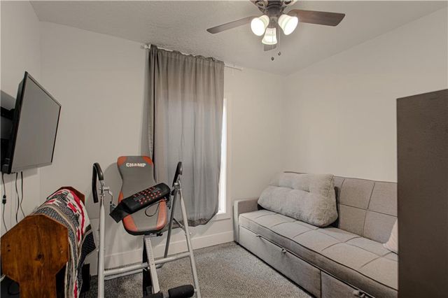 5431 Klamm Road, Kansas City, KS 66106