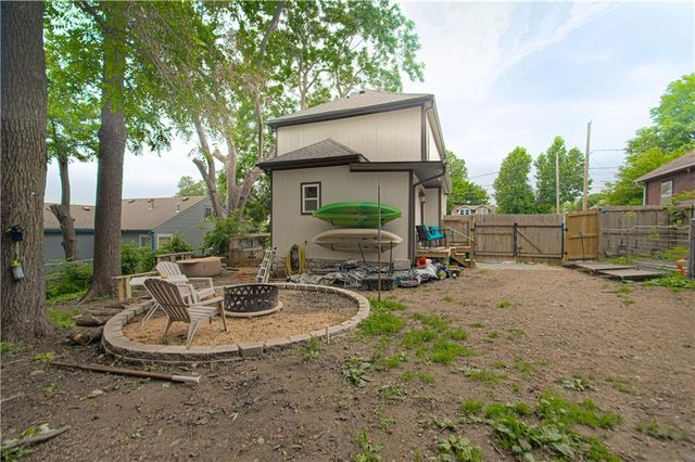 5431 Klamm Road, Kansas City, KS 66106