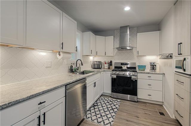 5431 Klamm Road, Kansas City, KS 66106