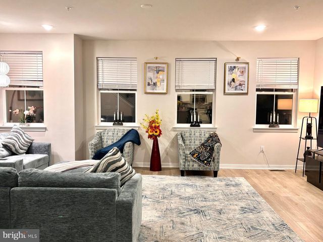 111 FOUR LEAF DR, Downingtown, PA 19335