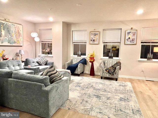 111 FOUR LEAF DR, Downingtown, PA 19335