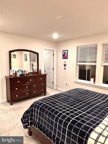 111 FOUR LEAF DR, Downingtown, PA 19335