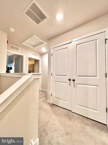 111 FOUR LEAF DR, Downingtown, PA 19335