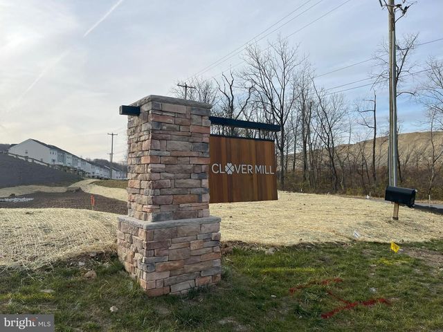 111 FOUR LEAF DR, Downingtown, PA 19335
