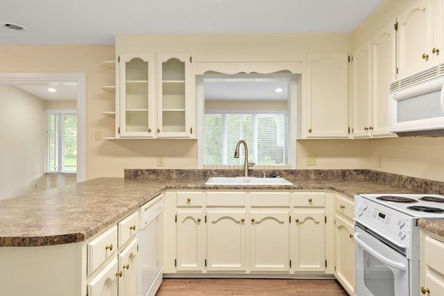 176 Fairway Woods Drive, Ozark, AL 36360