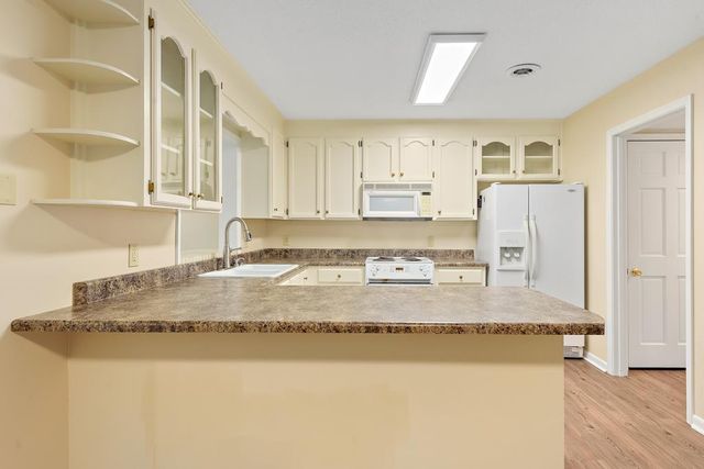 176 Fairway Woods Drive, Ozark, AL 36360