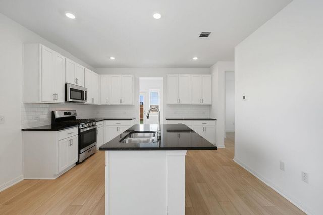 5920 Swedish Farms TER, Del Valle, TX 78617