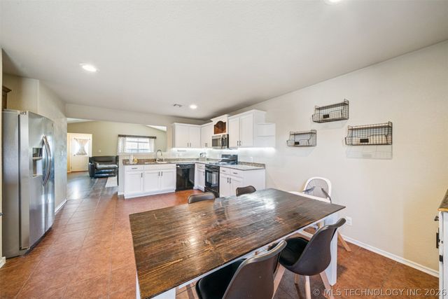15128 E 108th Place North, Owasso, OK 74055