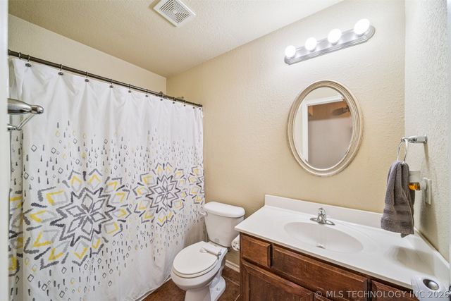 15128 E 108th Place North, Owasso, OK 74055