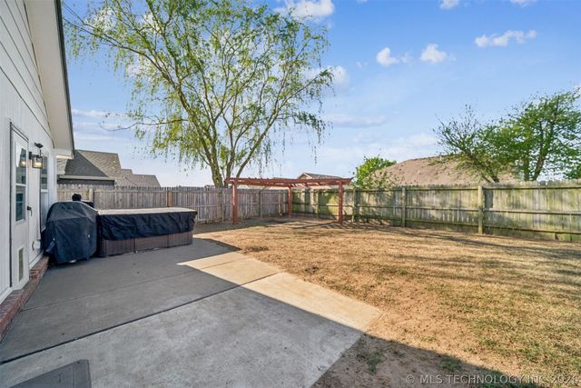 15128 E 108th Place North, Owasso, OK 74055