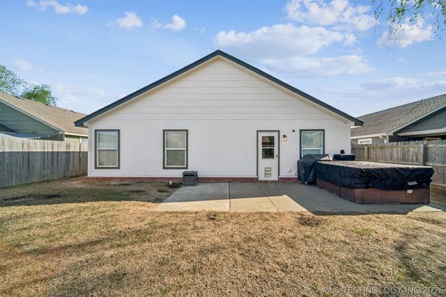 15128 E 108th Place North, Owasso, OK 74055
