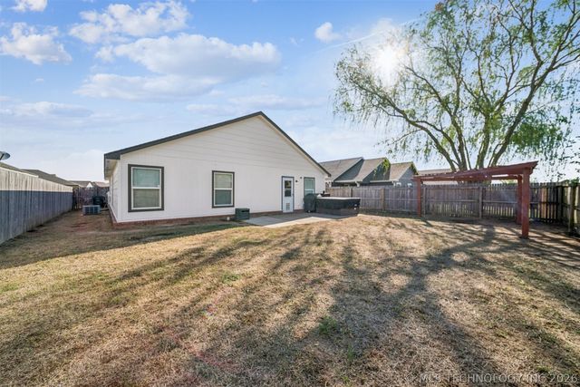 15128 E 108th Place North, Owasso, OK 74055