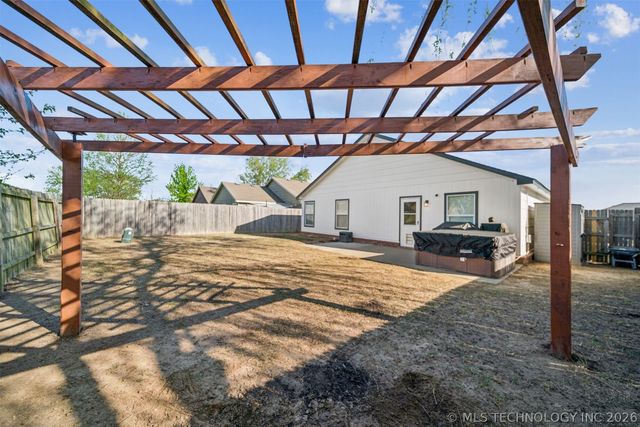 15128 E 108th Place North, Owasso, OK 74055