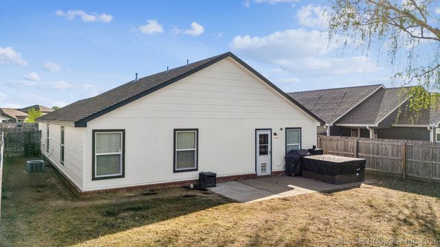 15128 E 108th Place North, Owasso, OK 74055