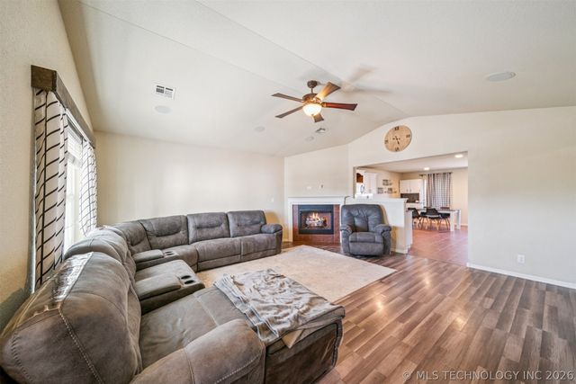 15128 E 108th Place North, Owasso, OK 74055