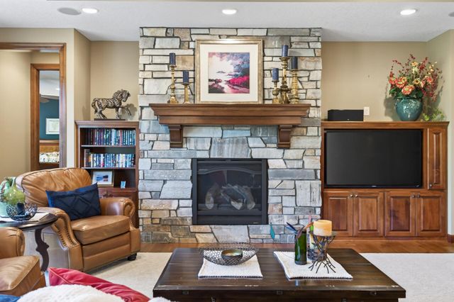 13457 Vickers Street NE, Ham Lake, MN 55304