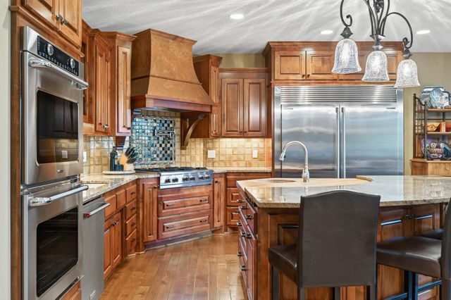 13457 Vickers Street NE, Ham Lake, MN 55304