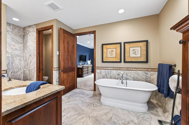 13457 Vickers Street NE, Ham Lake, MN 55304