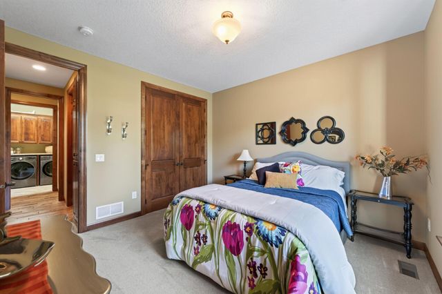 13457 Vickers Street NE, Ham Lake, MN 55304