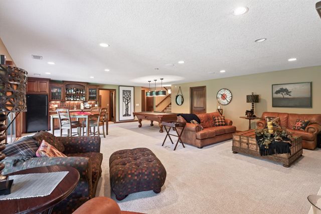 13457 Vickers Street NE, Ham Lake, MN 55304