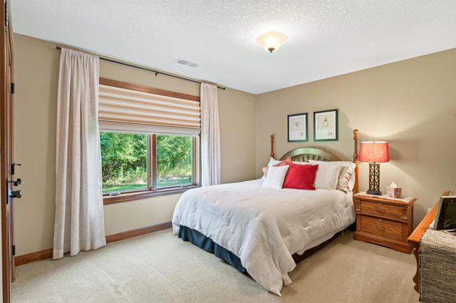 13457 Vickers Street NE, Ham Lake, MN 55304