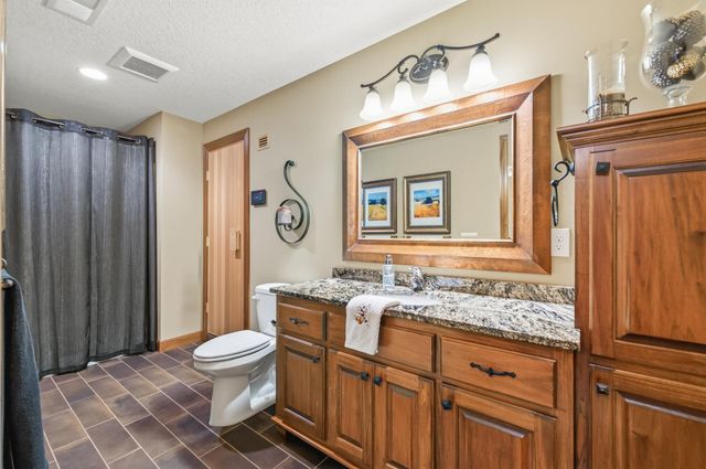 13457 Vickers Street NE, Ham Lake, MN 55304