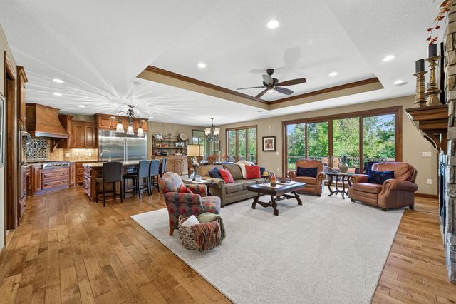 13457 Vickers Street NE, Ham Lake, MN 55304