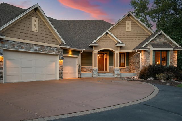 13457 Vickers Street NE, Ham Lake, MN 55304
