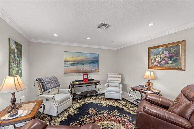 84 Glades BLVD 2, Naples, FL 34112