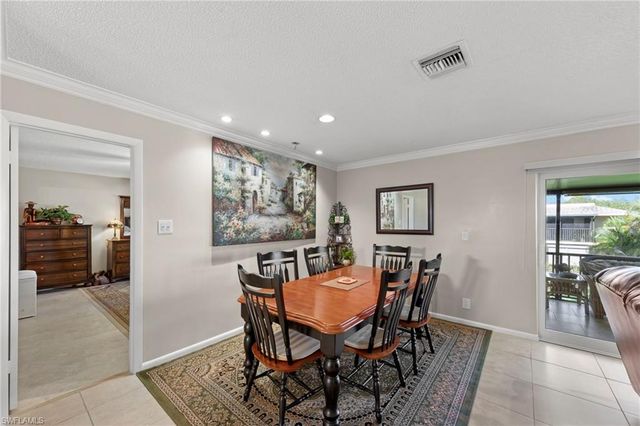 84 Glades BLVD 2, Naples, FL 34112