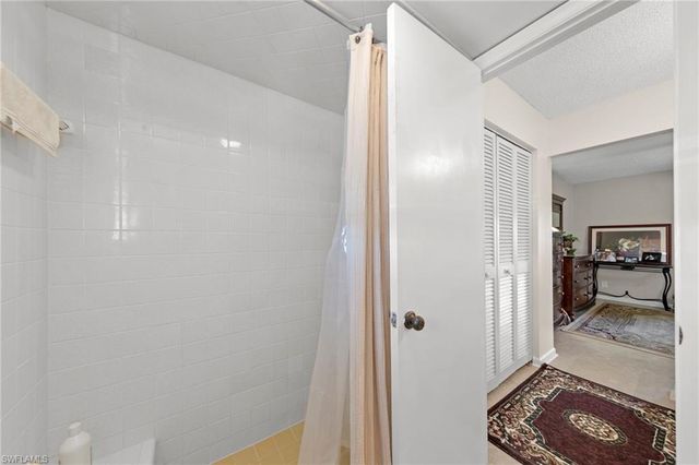 84 Glades BLVD 2, Naples, FL 34112