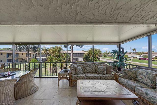 84 Glades BLVD 2, Naples, FL 34112