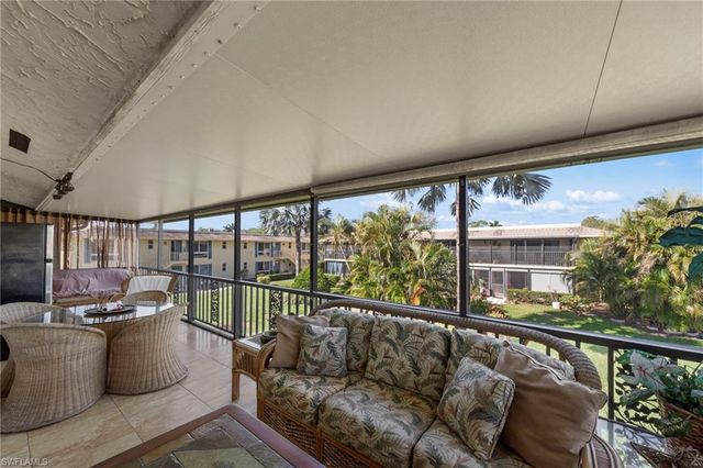 84 Glades BLVD 2, Naples, FL 34112