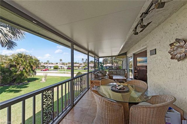 84 Glades BLVD 2, Naples, FL 34112