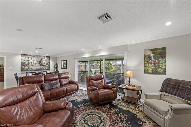 84 Glades BLVD 2, Naples, FL 34112