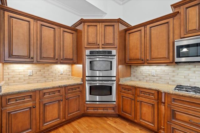 9248 LIGGON GREEN LN, Germantown, TN 38139