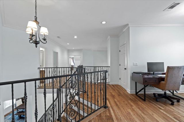 9248 LIGGON GREEN LN, Germantown, TN 38139