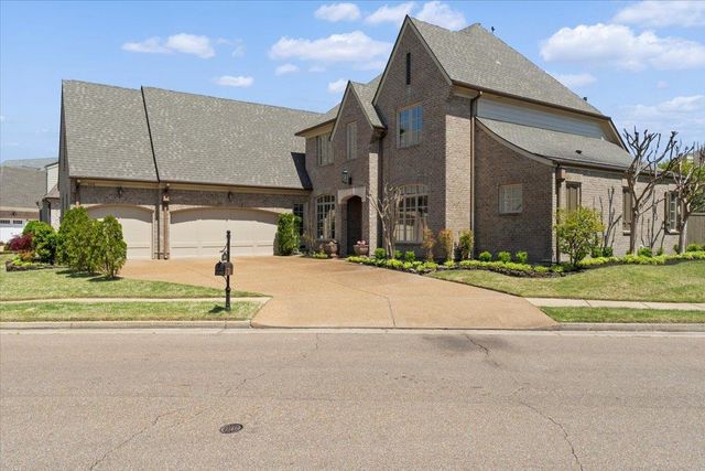 9248 LIGGON GREEN LN, Germantown, TN 38139