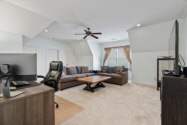 9248 LIGGON GREEN LN, Germantown, TN 38139