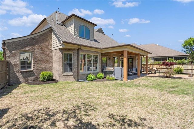 9248 LIGGON GREEN LN, Germantown, TN 38139