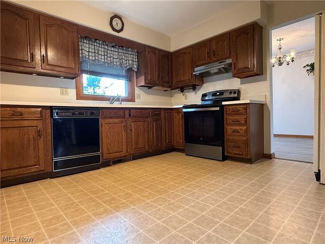 573 Beverly Drive, Tallmadge, OH 44278