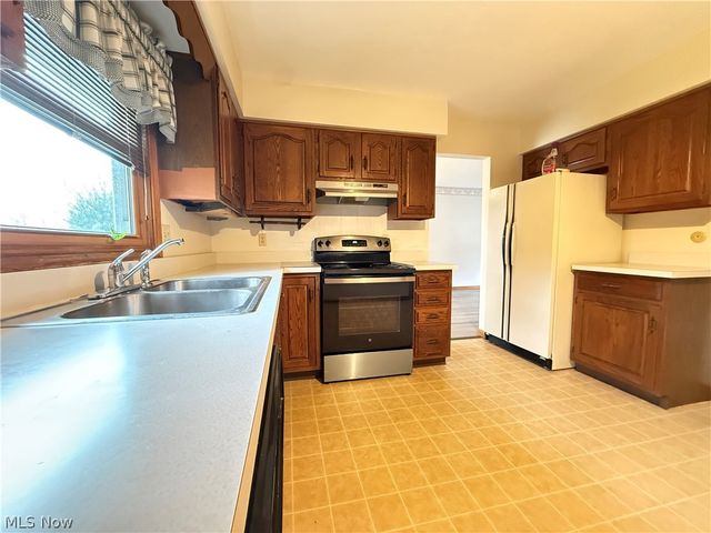 573 Beverly Drive, Tallmadge, OH 44278