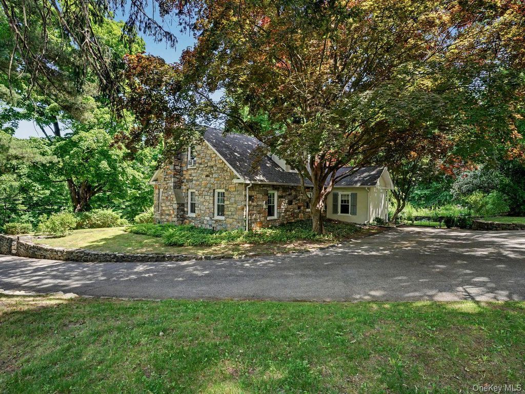 729 Croton Falls Road, Carmel, NY 10512