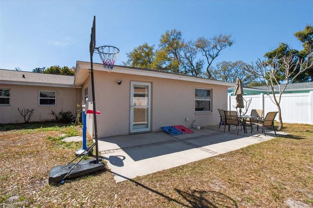 10427 124TH TERRACE, Largo, FL 33773