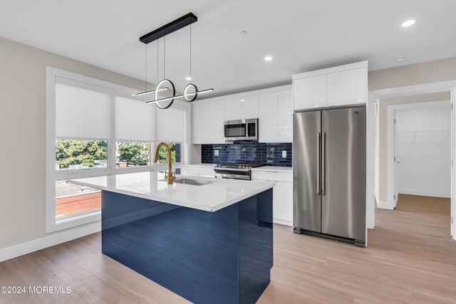 27 3rd Avenue 403, Long Branch, NJ 07740