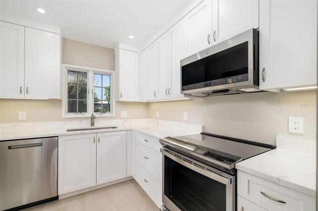 323 MADISON DRIVE, Sarasota, FL 34236