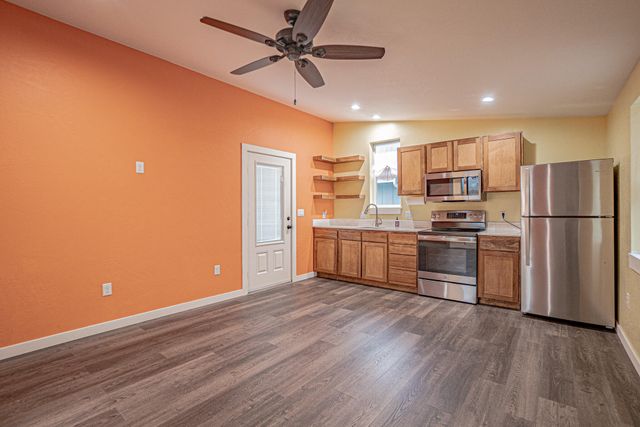 1916 Inverness Drive, Medford, OR 97504