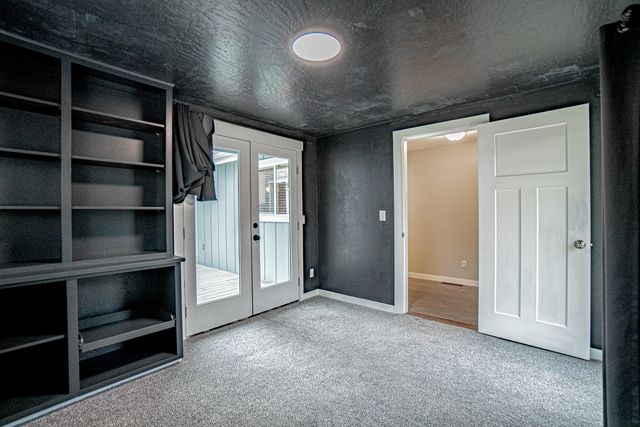 1916 Inverness Drive, Medford, OR 97504