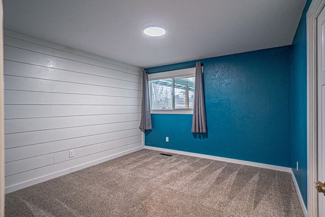 1916 Inverness Drive, Medford, OR 97504