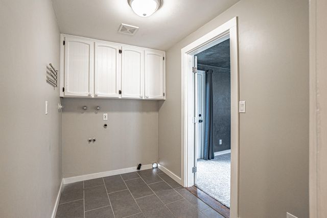 1916 Inverness Drive, Medford, OR 97504